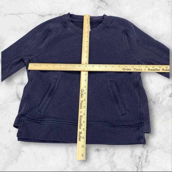 Lululemon Women size 8 Press Pause Crewneck Pullover Sweatshirt Navy - Picture 4 of 16